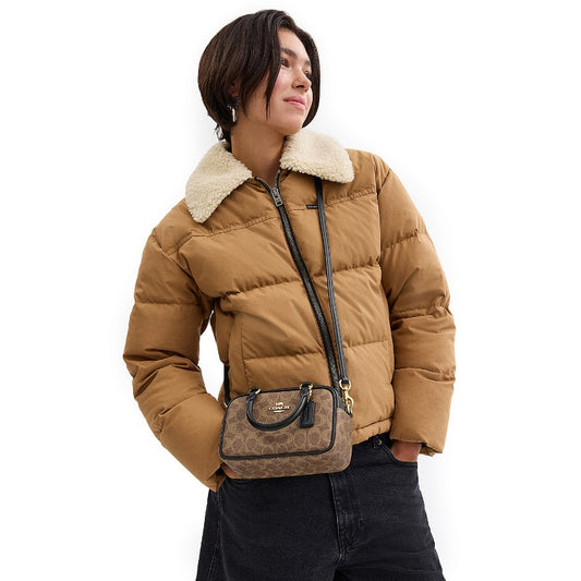 กระเป๋าสะพายข้างผู้หญิง รุ่น Satchel Crossbody Bag In Signature Canvas