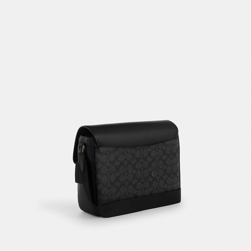 กระเป๋าสะพายข้างผู้ชาย รุ่น Racer Messenger In Signature Canvas