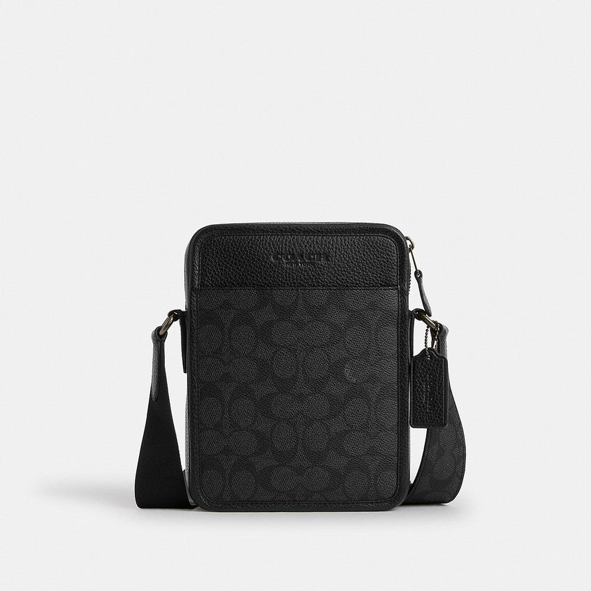 กระเป๋าสะพายข้างผู้ชาย รุ่น Sullivan Crossbody Bag In Signature Canvas