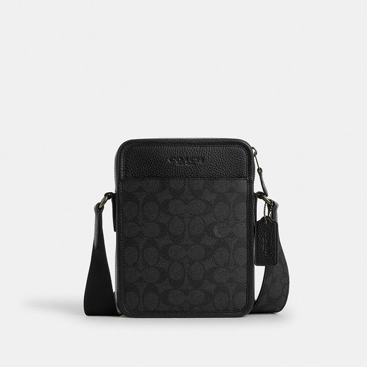 กระเป๋าสะพายข้างผู้ชาย รุ่น Sullivan Crossbody Bag In Signature Canvas