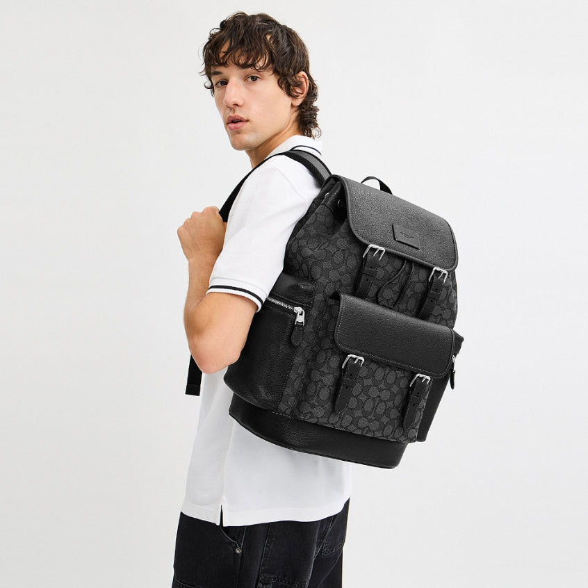 กระเป๋าเป้ผู้ชาย รุ่น Sprint Backpack in Signature Jacquard